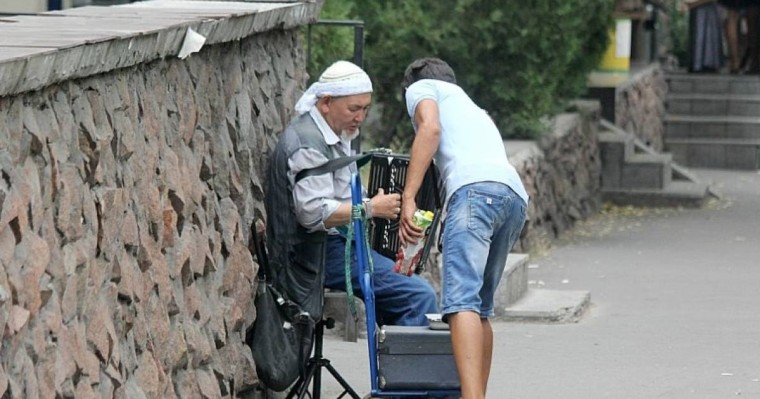 Қазақстанда қайыршылық «шағын бизнеске» айналып барады