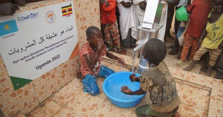 Адамзаттың бәрін сүй бауырым деп...