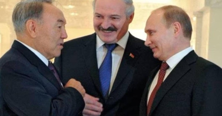 Лукашенко Путинмен және Назарбаевпен телефон арқылы сөйлесті