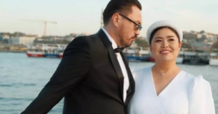 "Өмір таңғалдыруын қоймайды": ақ көйлек киген Бадықова мен Олжас Абайдың видеосы қызу талқыға түсті