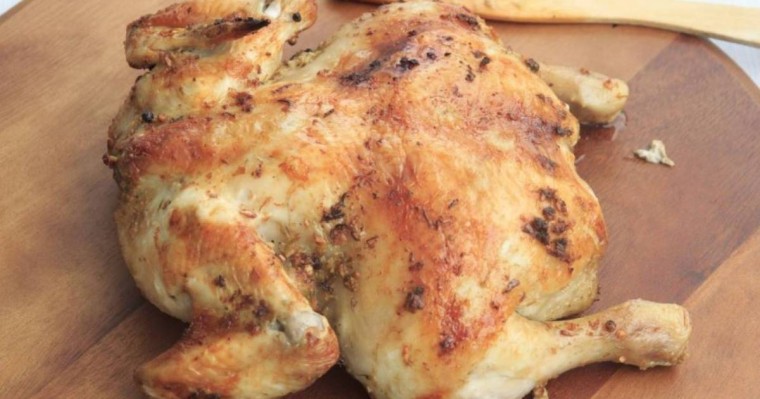 Сарапшы тауықтың қандай бөліктерін жеуге болмайтынын атады