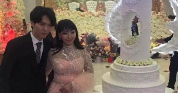 «Алтынай тәте жақтырмайды»: Айгүл Иманбаева ұлын әкесінің үйінен жылап келетін кезін еске алды