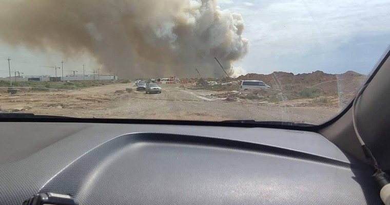 Елорда іргесінде қураған ағаш өртеніп жатыр