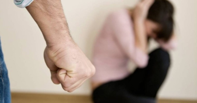 Астанада әйелін әбден соққыға жыққан ер адам 10-қабаттан секіріп кеткен