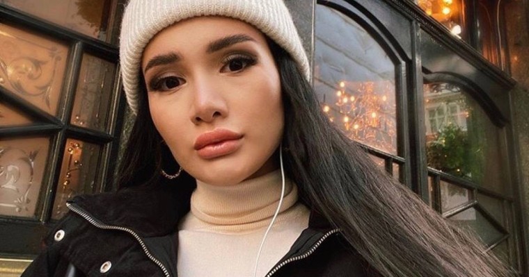 Байзақова бейтаныс адамдарға ауызашар бермек