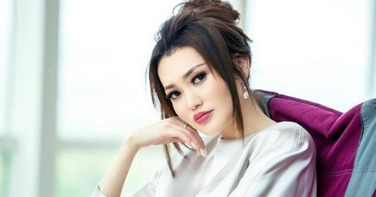 Ерке Есмахан жақында сәбилі болатынын хабарлады