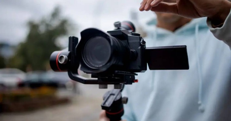 “Әкімнің әр қадамын аңдуды әдетке айналдырды“ - Тоқаев блогерлер туралы айтты