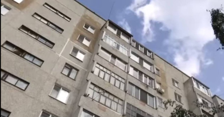 Шымкентте 8-қабаттан құлаған бала ауруханада қайтыс болды