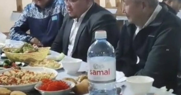 Мәулітте қазақша сүре оқығандар жұртты таңғалдырды