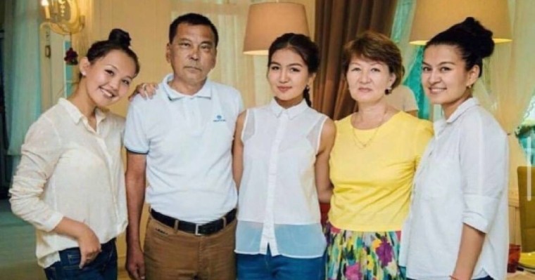 Айнара Жүгінісова: Әкем өліміне кінәлі екі адамның атын жазып кетіпті