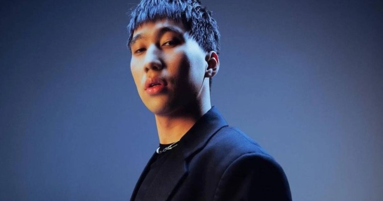 "Әйелінен кешірім сұрап, балаларына барды": Kalifarniya әні арқылы татуласқан отбасыны айтты