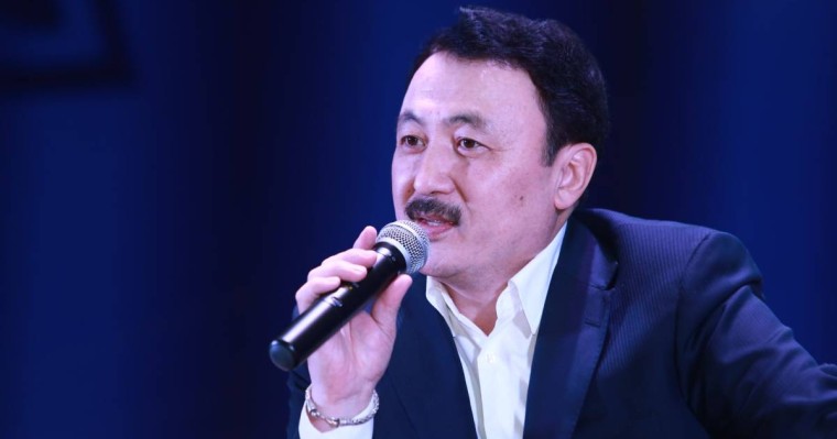 Аманжол Әлтай қорғаныс министрін мемлекеттік тілге салғырттық танытпауға шақырды