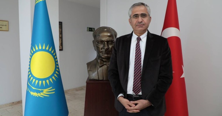 Әли Акынжы: "Абайдың 175 жылдығында Түркияның 17 қаласында ақынның атына көше берілді"