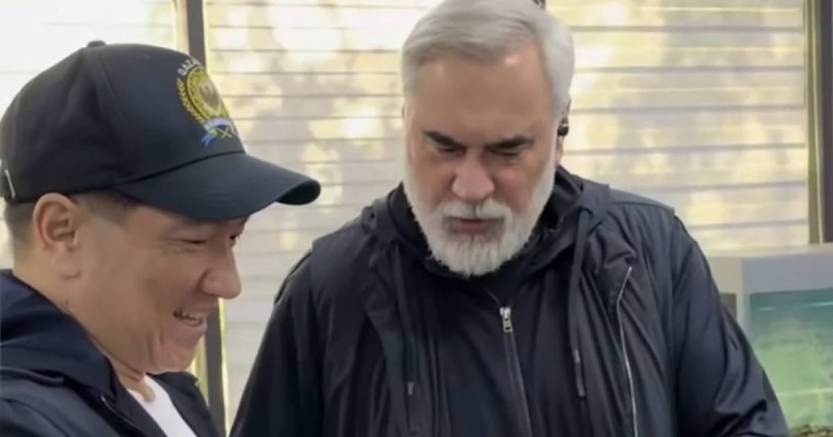 «Қырым кімдікі?» деп сұраңыз...»: Сәкен Майғазиев пен Меладзенің кездесуі елді елең еткізді (ВИДЕО)