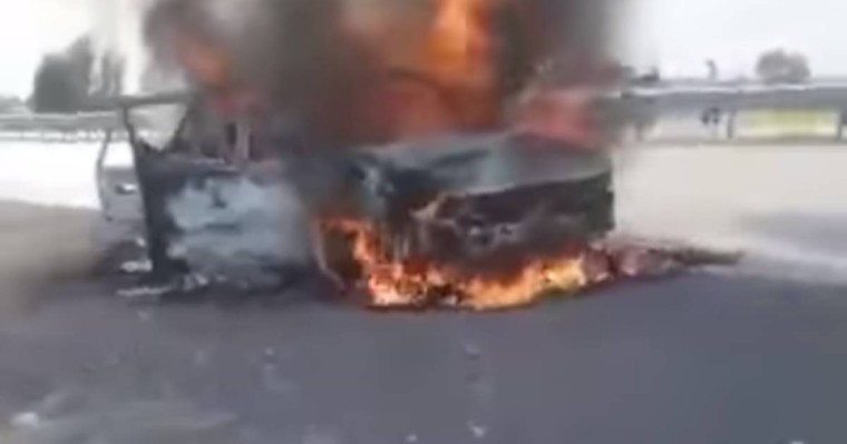 Алматы-Қорғас жолында жантүршігерлік оқиға: көлікте отырған екі адам тірідей жанып кетті