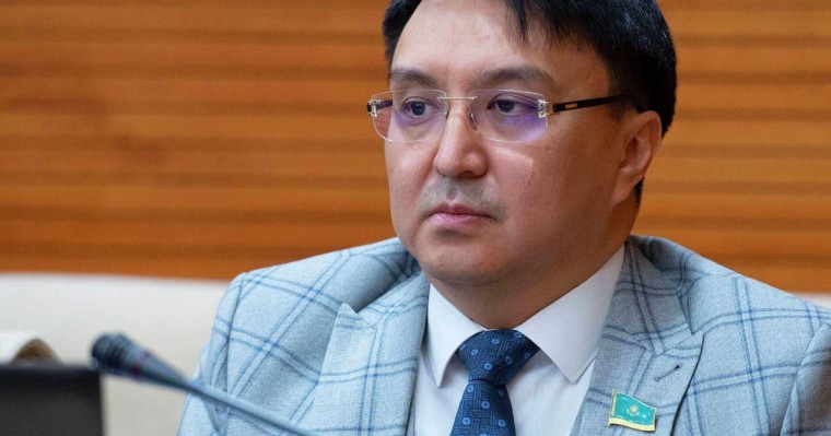 Бұрынғы Мәжіліс депутаты Нұржан Әлтаев аса ірі көлемде пара алды деген күдікпен ұсталды