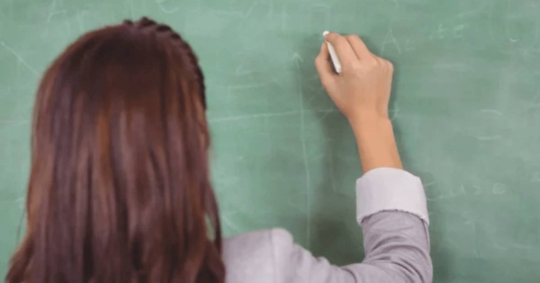 Ақтөбеде мектеп мұғалімі оқушымен интимдік қарым-қатынаста болды деген күдікке ілінді