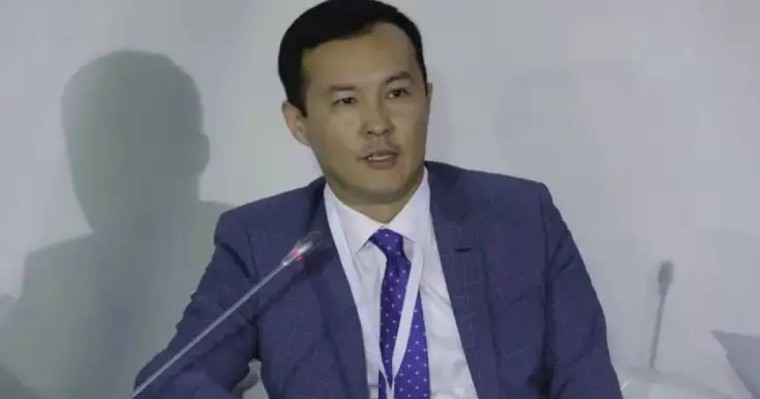 Апелляция соты 35 млн теңге пара алған Олжас Ағабековтың үкімін өзгеріссіз қалдырды