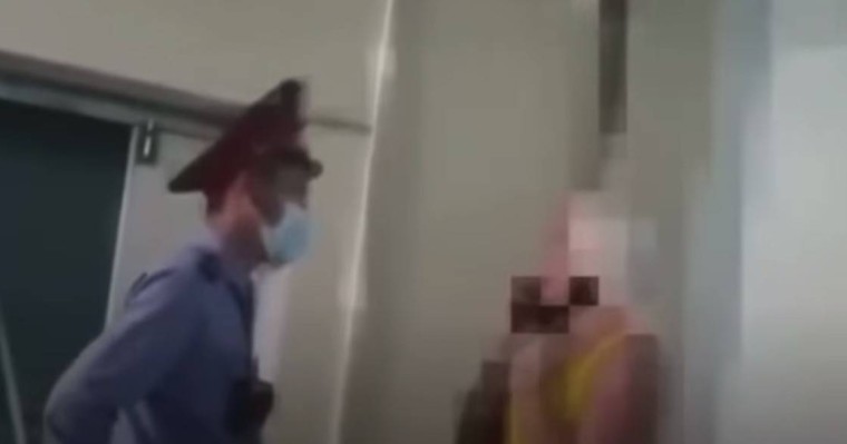 Қарағандыда 23 жастағы трансгендерді әріптестері жұмысқа кіргізбей қойған