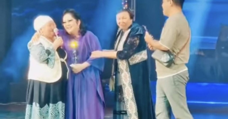 “Ол кезде ішкен жоқпын” - Мақпал Жүнісова әзілімен оқырмандардың ішек-сілесін қатырды