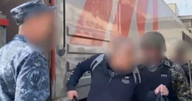 Кәмелет жасына толмаған қызбен жыныстық қатынасқа түскен күдікті Ресейден Қазақстанда экстрадицияланды