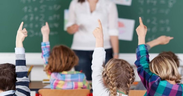 Айгүл Жұмаділ: 30 жыл еңбек өтілі бар мұғалімдердің білімін анықтау тесті дегеннің өзі күлкілі