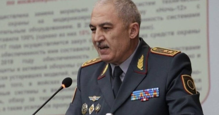 “Біз не боп барамыз?” - ҚР Қорғаныс министрі генералдарды әскердегі оқиғалар үшін сөгіп тастады