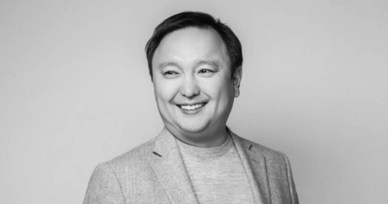 Арман Дүйсенов Индира Елеместің жертөледегі студиясында көз жұмған