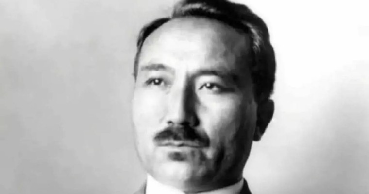 Сәкен Сейфуллиннің тегі қате жазылған: Семейде 106 тақтайша ауыстырылады