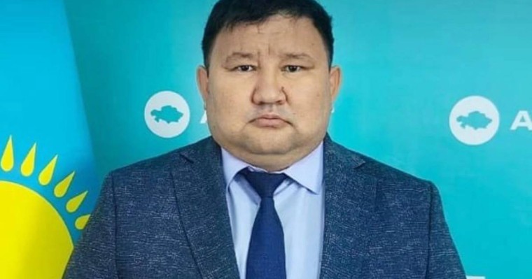 Бала зорлады деп айыпталған Amanat партиясының мүшесі жәбірленуші баланың туысы болып шықты