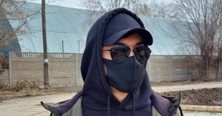 "Танымал адам": "Маскадағы адамның" кім екені белгілі болды (ФОТО)