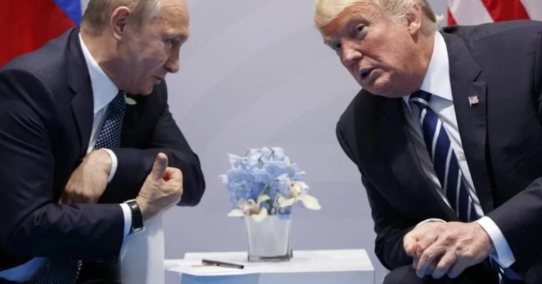 Трамп Путинмен кездеспейтін болды: АҚШ ресейлік компанияларға санкция салды