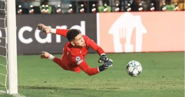 УЕФА «Қайрат» қақпашысы Темірлан Анарбековтың сейвін аптаның үздігі деп таныды