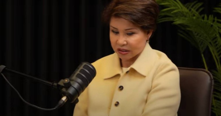 Тасқынмен салыстырамын: Роза Рымбаева жан сырын айтып, жылап алды