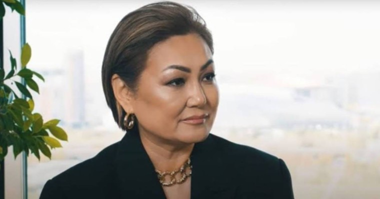 “Сен осы жерден тоқта”: Дана Нұржігіт Мөлдір мен Тұрсынбектің қарым-қатынасына пікір білдірді