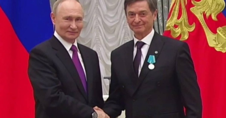 Путин қазақстандықты Пушкин медалімен марапаттады