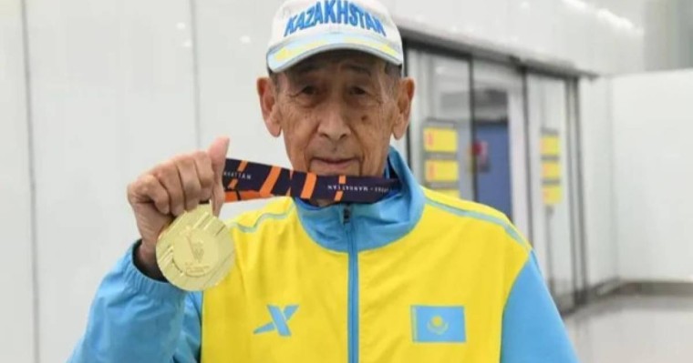 80 жастағы қазақ ақсақалы Нью-Йорк марафонында топ жарып, чемпион атанды