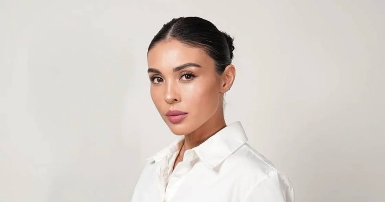 Танымал әнші Динара Сұлтан "Қазақстанның еңбек сіңірген" қайраткері атанды (ВИДЕО)