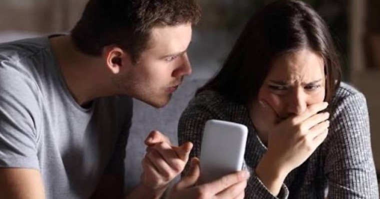 “Отбасын сақтамаған Отанын қорғай алмайды” - Ішкі істер саласының екі қызметкері жұмыстан қуылған