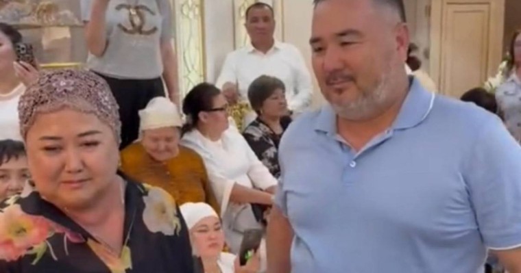 "Мама, тағы күйеубала керек пе?": қыз жасауына 3 қаладан 3 пәтер берген әйел жұртты таңғалдырды