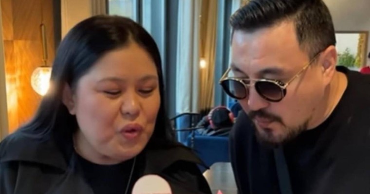 "Шай берді": Олжас Абай Дариға Бадықованың анасымен кездесті (ВИДЕО)