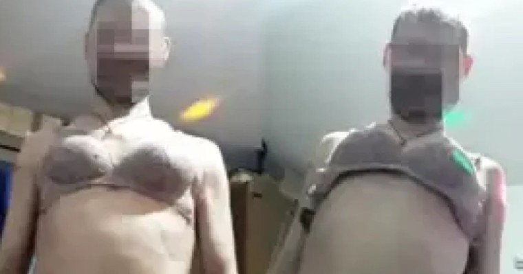 Балаларын қорлап, әйелінің іш киімін киіп суретке түскен ер азамат жайлы тың дерек айтылды