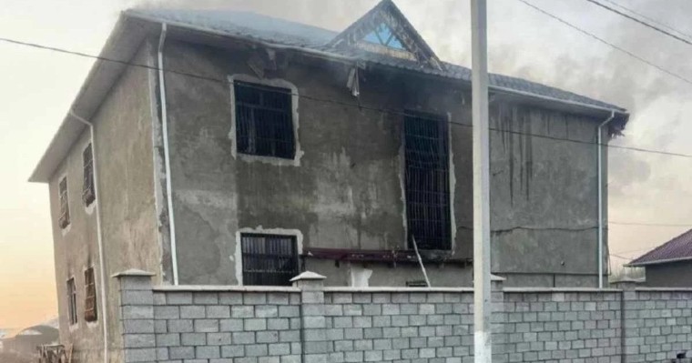 12 адамның өмірін қиған өрттен аман қалған үш адамның бірі есін жиды