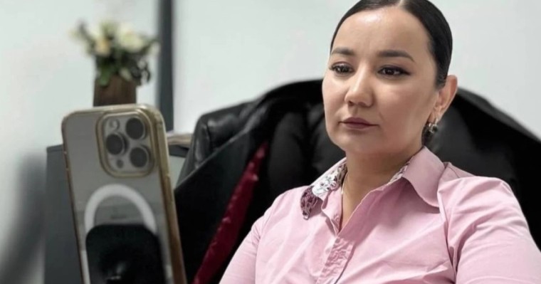 "Пара берушімен кездесіп, заңгерлік келісімшарт жасаған": Қазақстандық журналист белгілі заңгер Айгүл Орынбекті жемқорлыққа қатысы бар деп айыптады