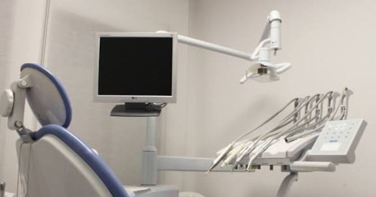 Астанадағы стоматологиядағы сәбидің өлімі: Бір жыл өтсе де, клиника жұмысын тоқтатпаған