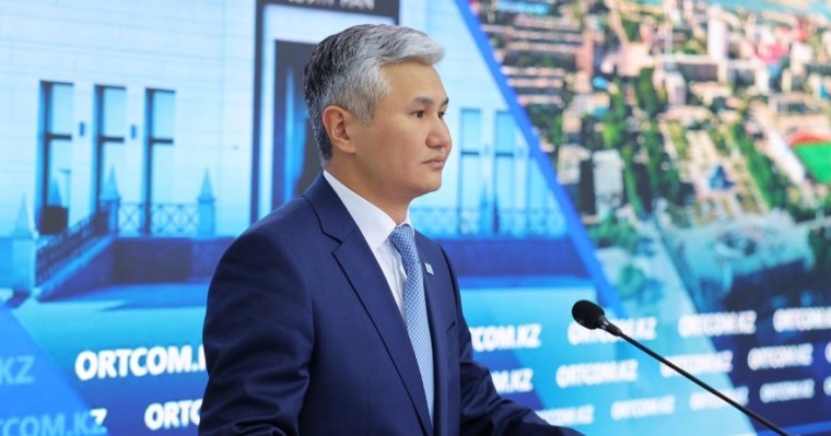 Ұлытау облысында әкімдік хатшысы бір уақытта үш жерде "жұмыс істеген": өңір әкімі не дейді