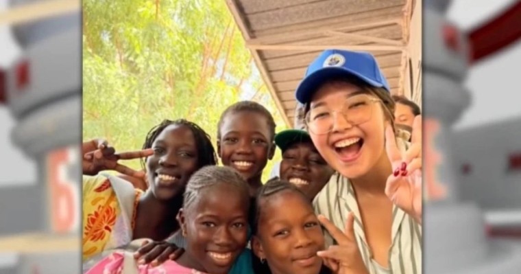 Қазақ қыз Африкада бастауыш сынып оқушыларын оқытып жүр