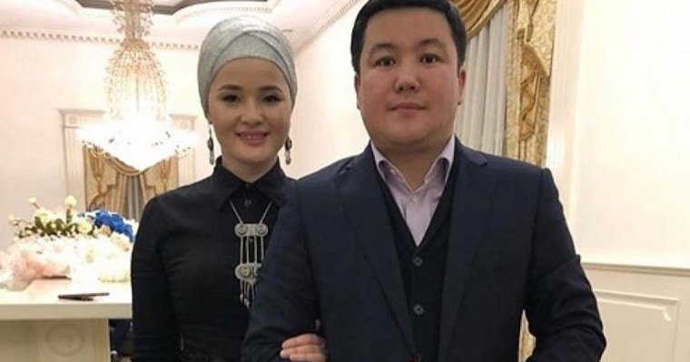 "Мөлдірді тұншықтырып ұстады": Халық жаппай Мөлдір Мұқанованың шығармашылығын қолдап жатыр