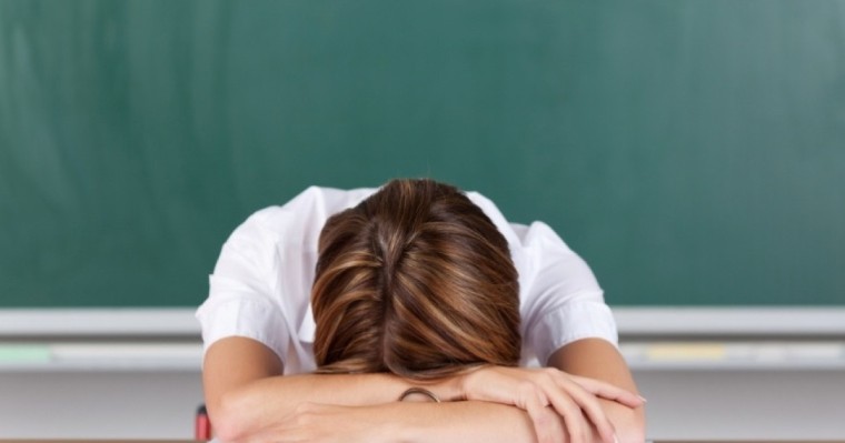 “Бүйткен мұғалімдігі құрсын”: Оқушыға бор лақтырғаны үшін түсініктеме жазған мұғалім жанайқайын жеткізді