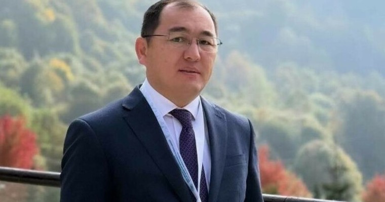 Президент өкімі шықты: Айбек Смадияров Ақордаға оралды